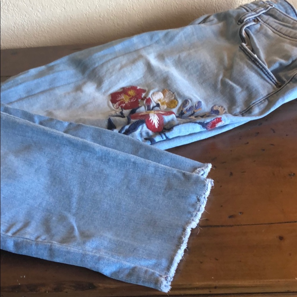 Embroidered Jeans! - Picture 2 of 6